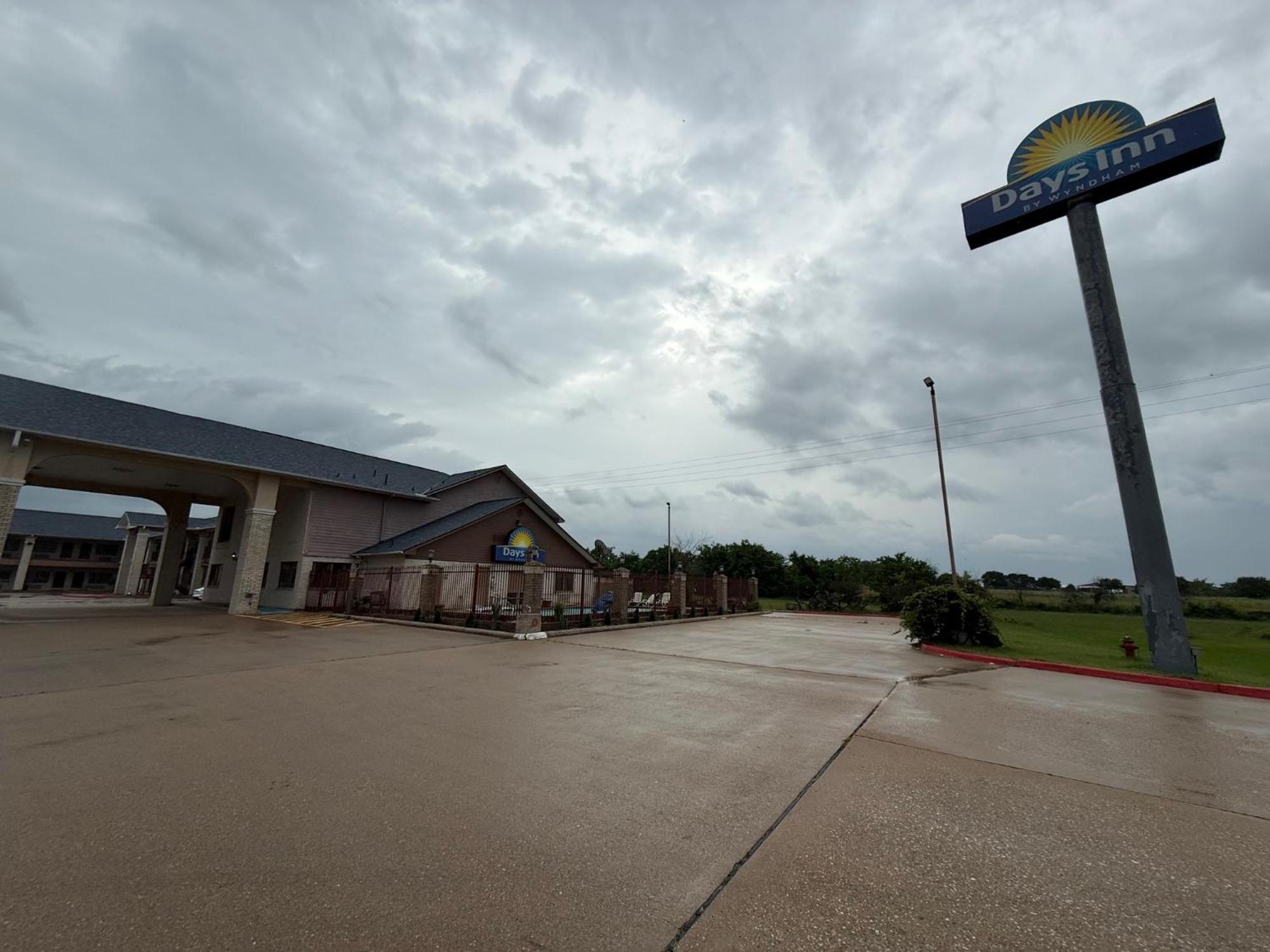 Best Western Inn Navasota Exterior foto